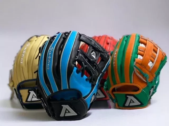 Custom Mitt - Torino