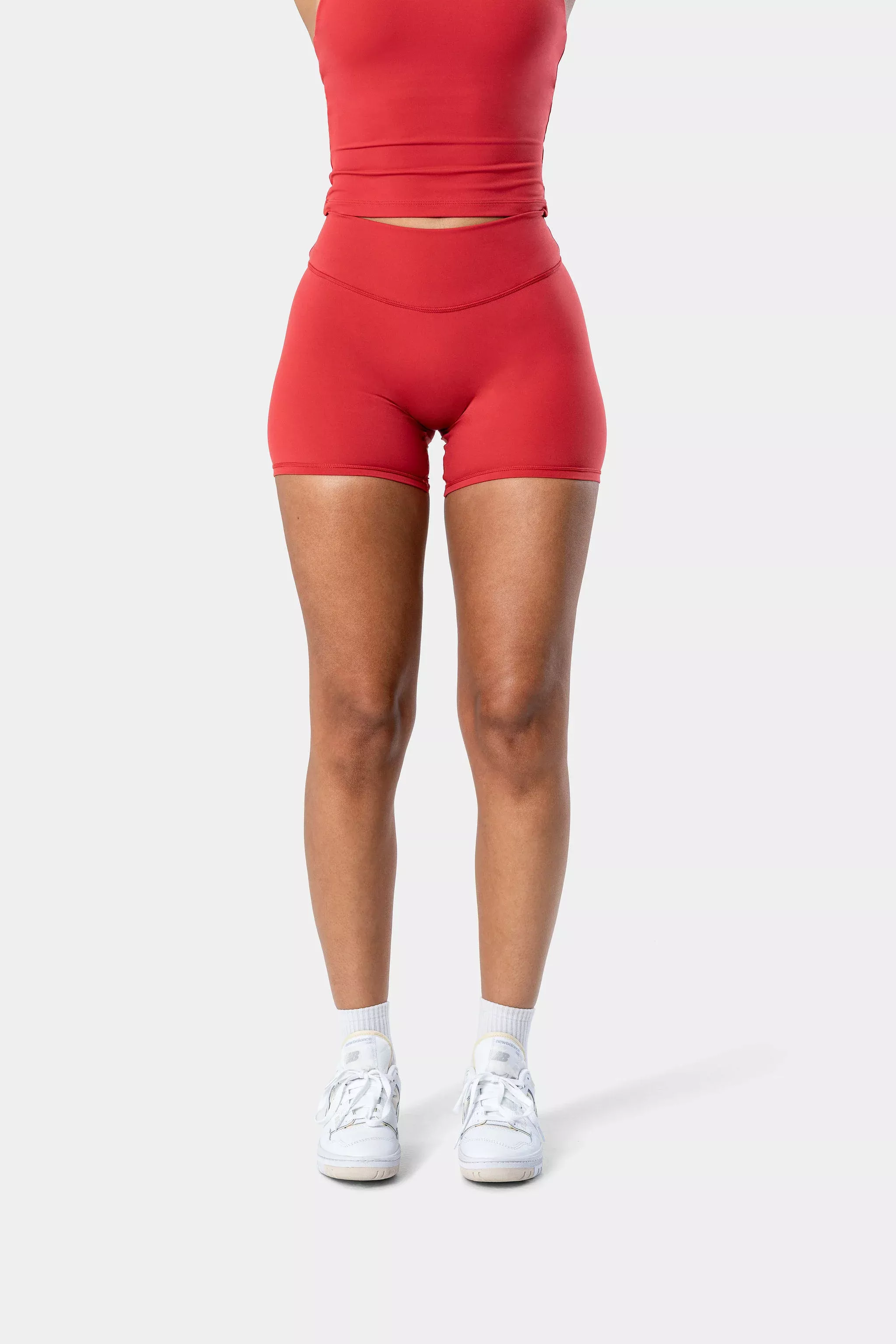 Lunara Short - Flame Red 6"
