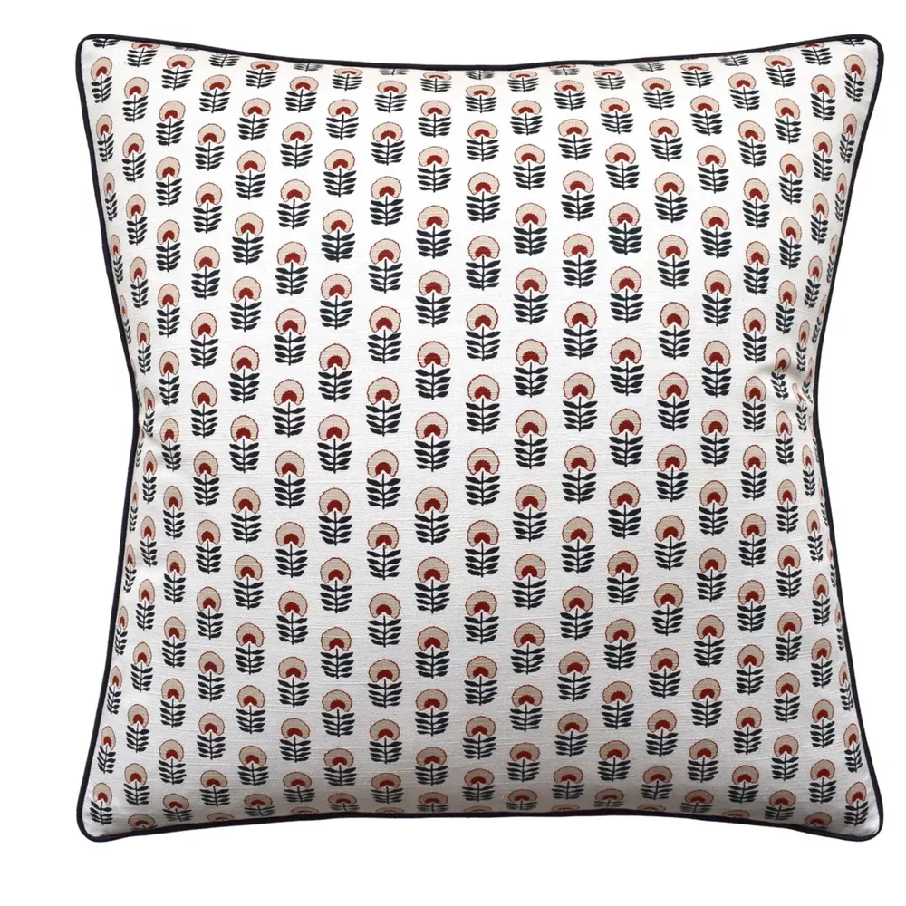 Mini Hopps Pillow-Pottery