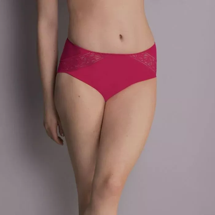 Rosa Faia Selena Full Brief